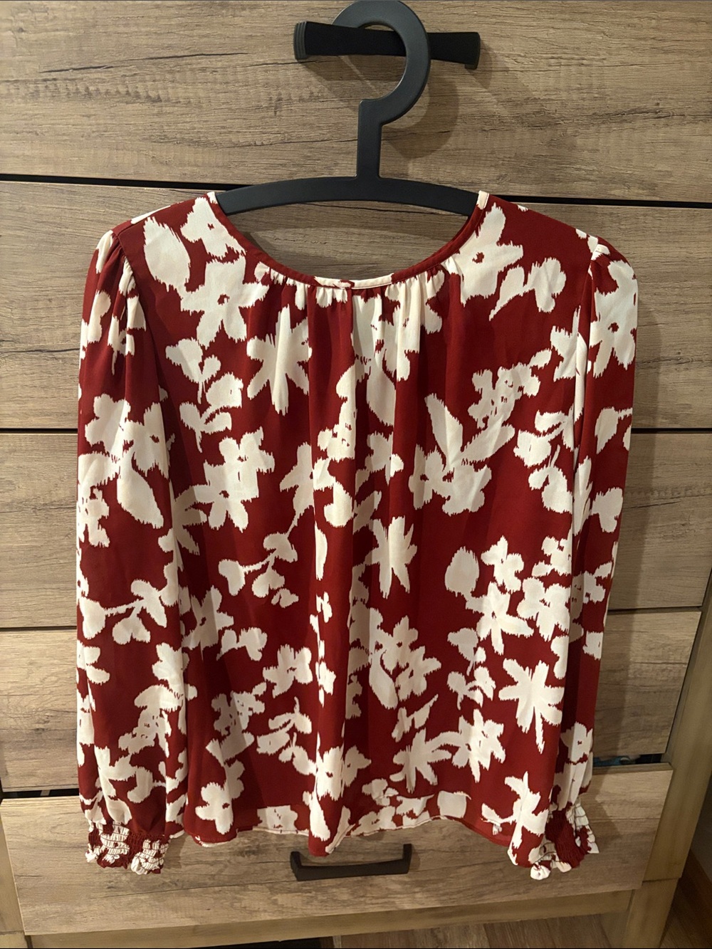 Ann Taylor Red and White Floral Long-Sleeve Blouse